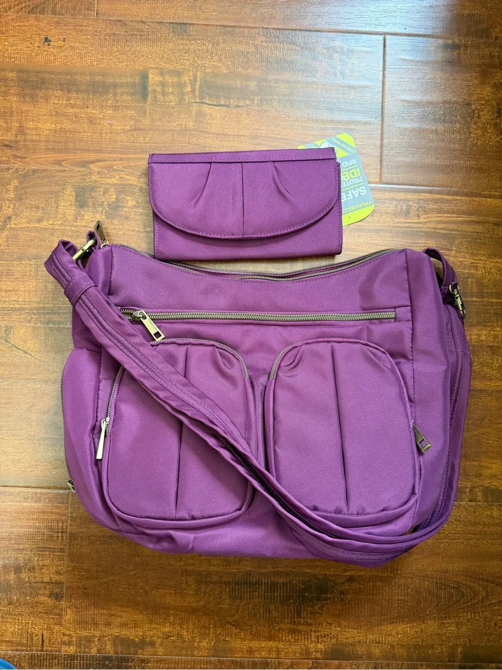 Travelon Stylish Crossbody shoulder Bag with wallet